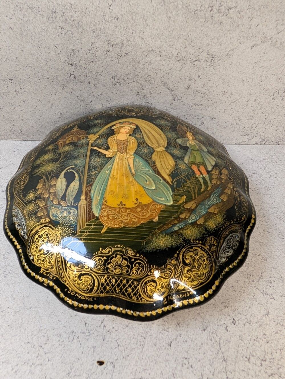 Palekh Lacquer Box 1992 – The Slipper Bashmachka – Signed Krasnov – Hand-Painted